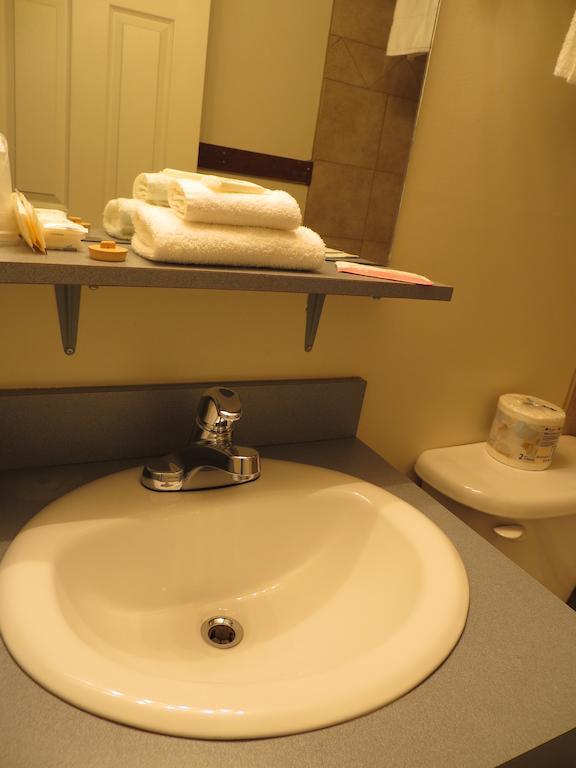 Eastglen Inn Edmonton Dış mekan fotoğraf